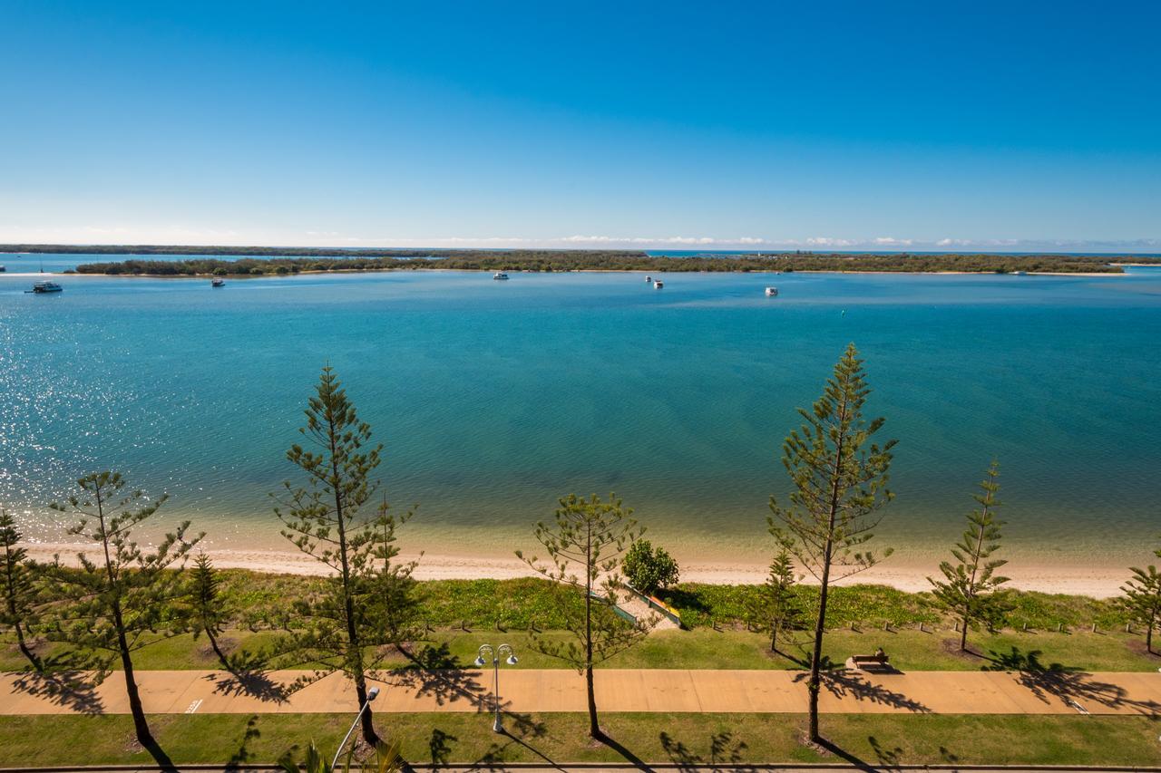 Silvershore Apartments On The Broadwater Gold Coast Exterior photo