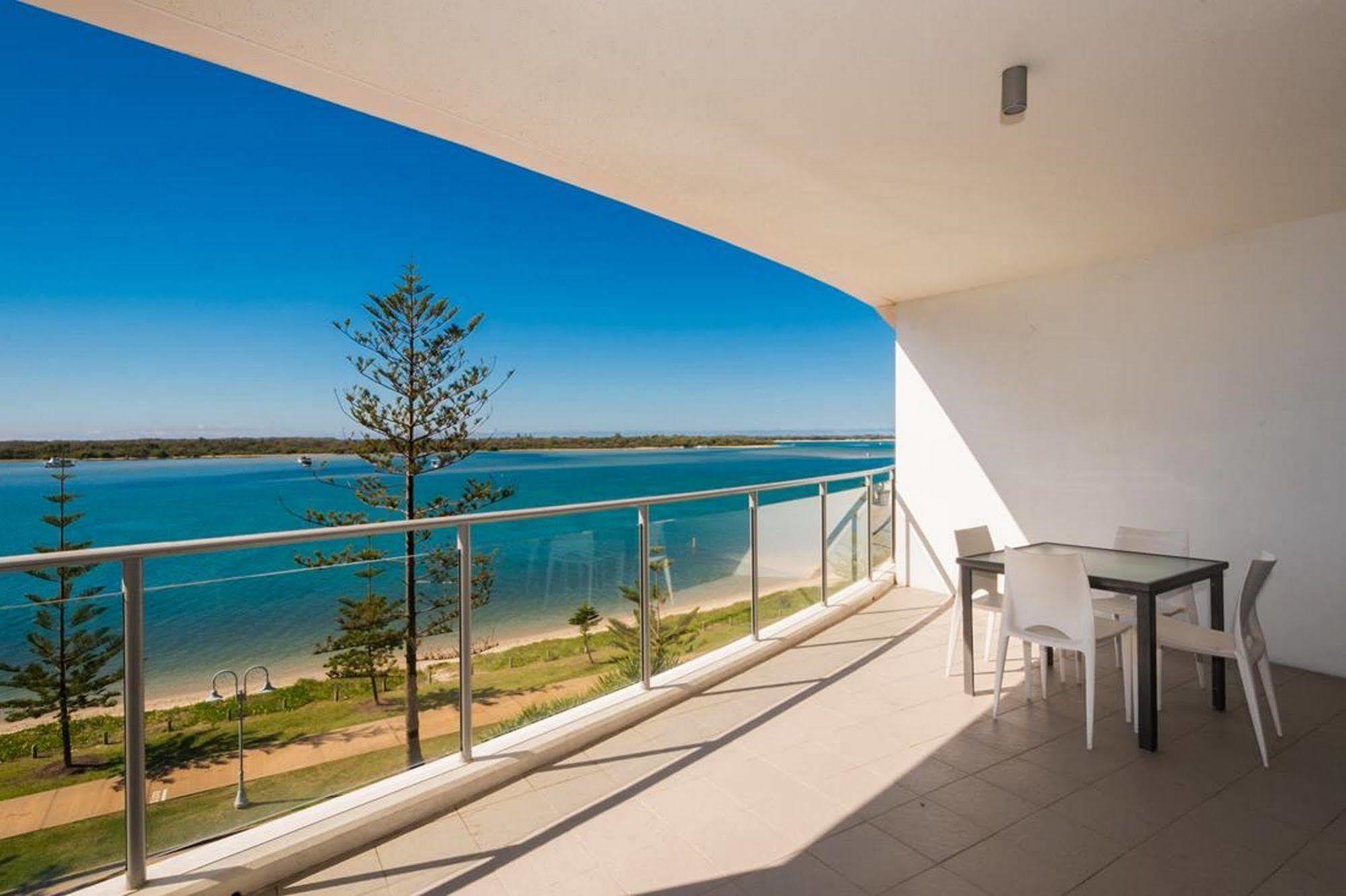 Silvershore Apartments On The Broadwater Gold Coast Exterior photo